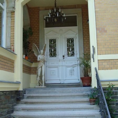 Апартаменты Haus "Beuth" Бад-Эльстер Экстерьер фото