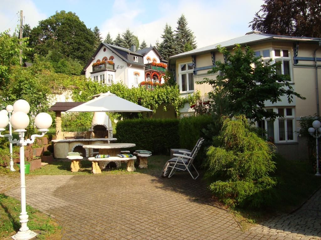Апартаменты Haus "Beuth" Бад-Эльстер Экстерьер фото