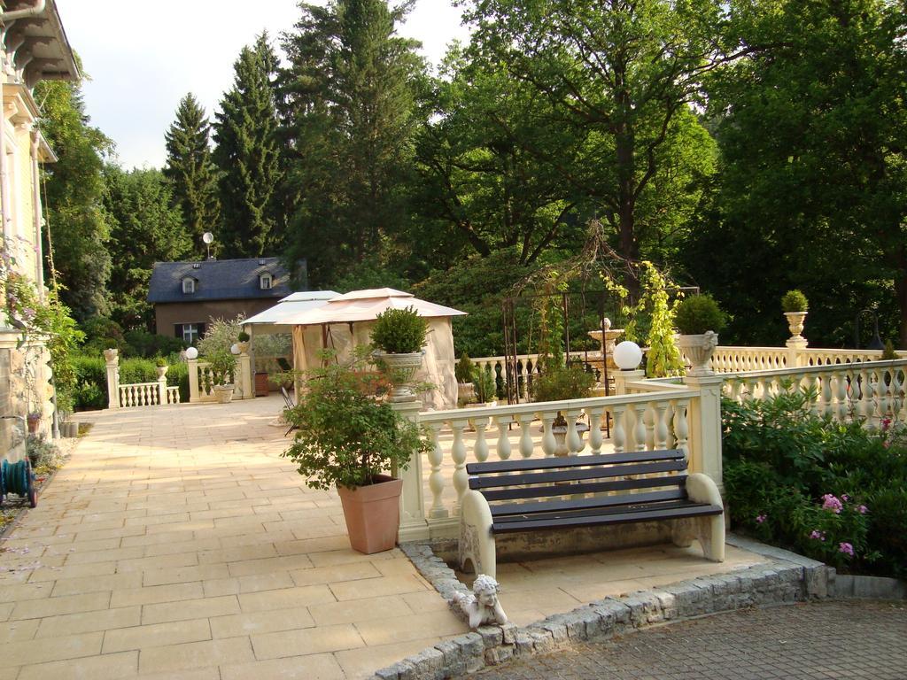 Апартаменты Haus "Beuth" Бад-Эльстер Экстерьер фото